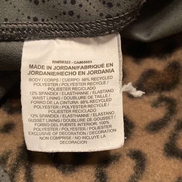 NIKE Pants Nike DRI FIT ATHLETIC Pants NIKE YOGA CAPRIS Women’s Size Medium - Picture 6 of 12